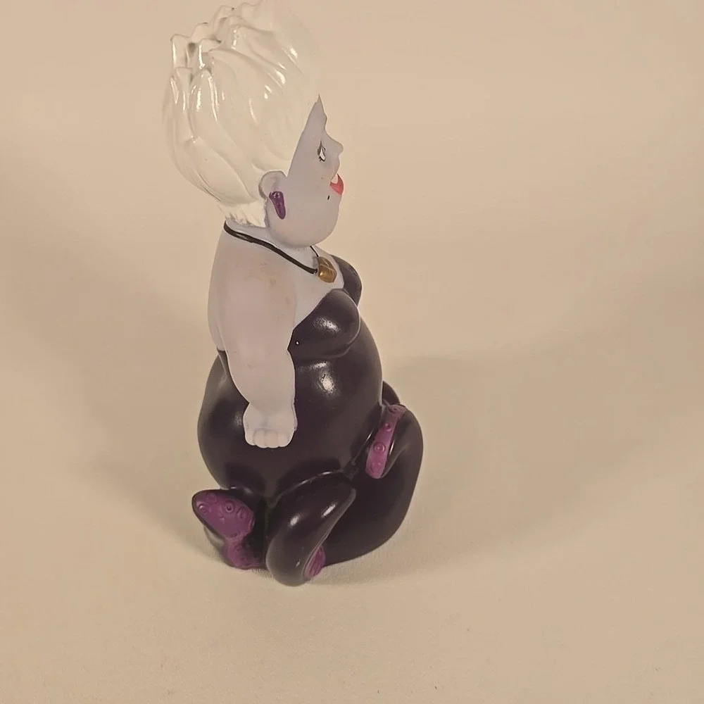 Disney The‎ Little Mermaid Ursula Figure 8
